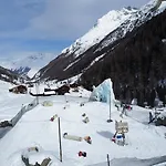 Hotel Aiguille De La Tza 2*