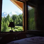 Aiguille De La Tza Arolla