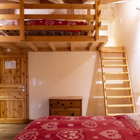 Aiguille De La Tza Hotel