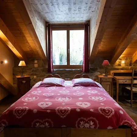 Aiguille De La Tza Hotel