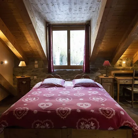 Aiguille De La Tza Hotel
