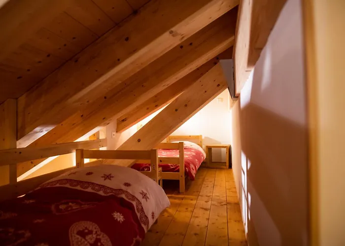 Aiguille De La Tza Hotel