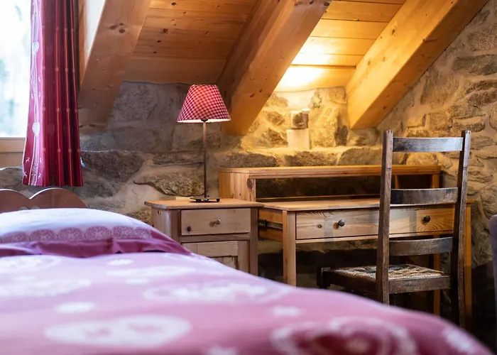 Aiguille De La Tza Hotel 2*