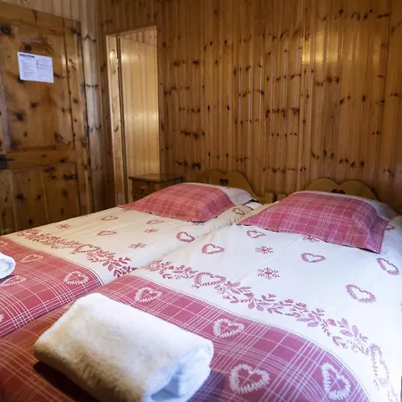 Отель Aiguille De La Tza 2*